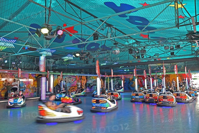 Europe, Germany, Hamburg metropolitan region, Niederschsen, Stade district, Buxtehude, Neukloster, Whitsun market, approx. 130 showmen every year, bumper car ride, Europe