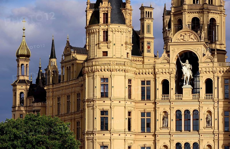 Europe, Germany, Mecklenburg-Western Pomerania, Schwerin, Schwerin Castle, built from 1845 to 1857 in the style of romantic historicism, today seat of the state parliament, front side, equestrian statue of Niklot I, Schwerin, Mecklenburg-Western Pomerania, Germany, Europe