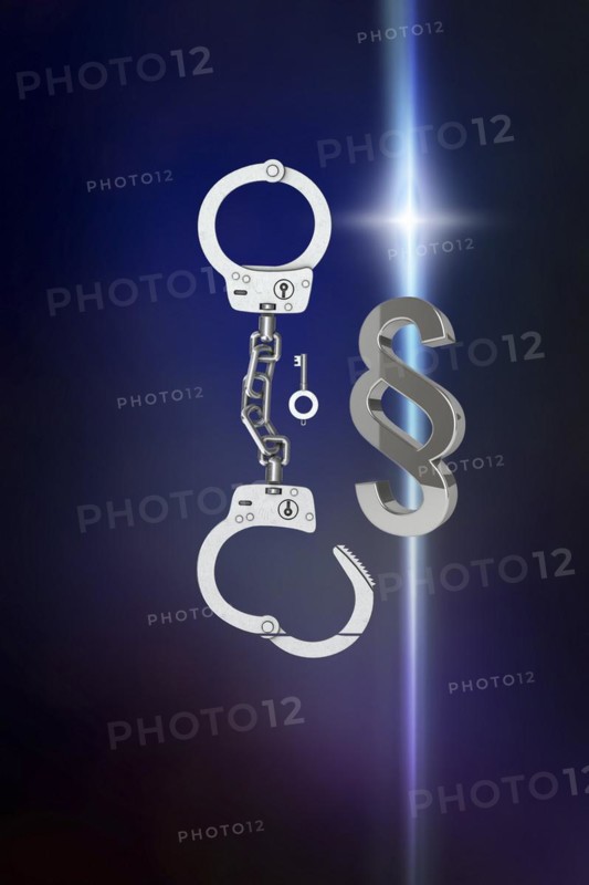 Symbol photo, crime, crime, police, handcuffs, law, court, paragraphs, threat, violent crime, fear, suspects, arrest, arrest, crime statistics, minor offenders, asylum policy, violent offenders, migrants, robbery, theft, murder