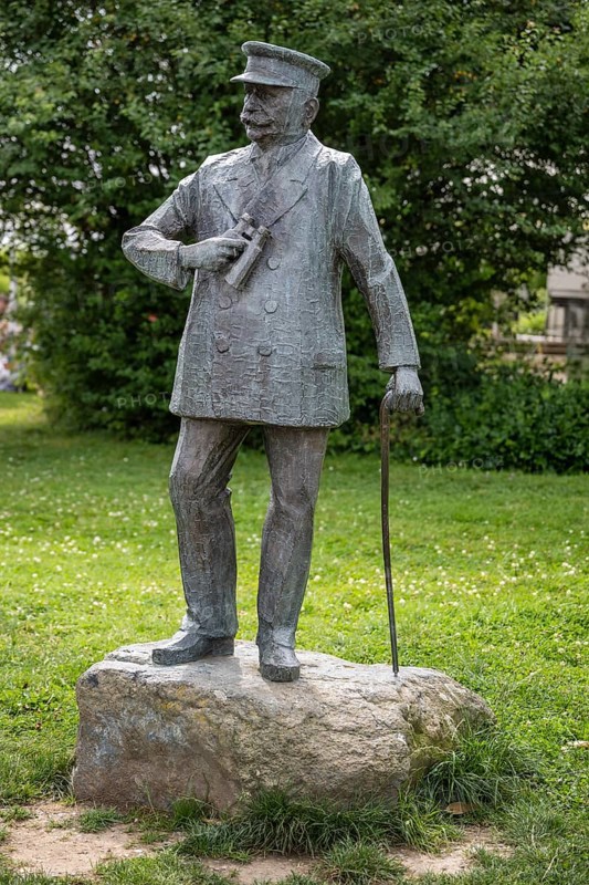 Bronze statue of Ferdinand Graf von Zeppelin, inventor and founder of airship travel, born on 8 July 1838 in Constance, died on 8 March 1917 in Berlin, Friedrichshafen on Lake Constance, Lake Constance district, Baden-Württemberg, Germany, Europe