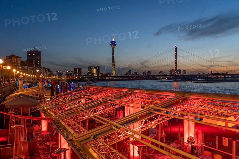 Gastronomy, Evening on the banks of the Rhine in Düsseldorf, Rhine knee bridge, Skyline of Düsseldorf, with Rhine Tower, North Rhine-Westphalia, Germany, Europe