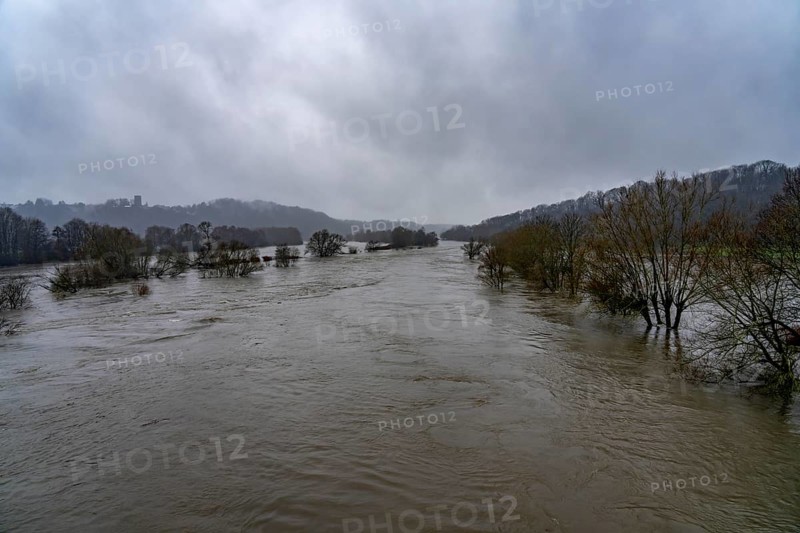 Floods on the Ruhr, here near Bochum-Stiepel, flooded Ruhr floodplains, after days of continuous rain, North Rhine-Westphalia, Germany, Europe