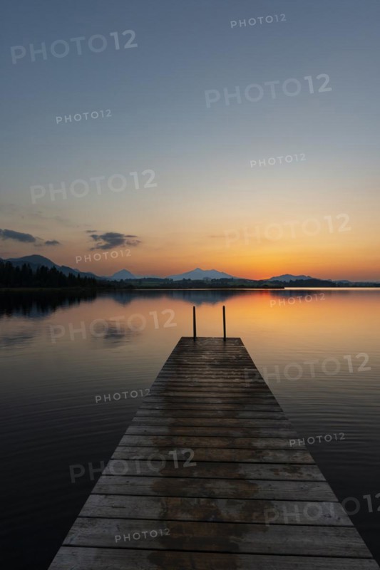 Sunset, Hopfensee, Hopfen am See, near Füssen, Ostallgäu, Allgäu, Bavaria, Germany, Europe