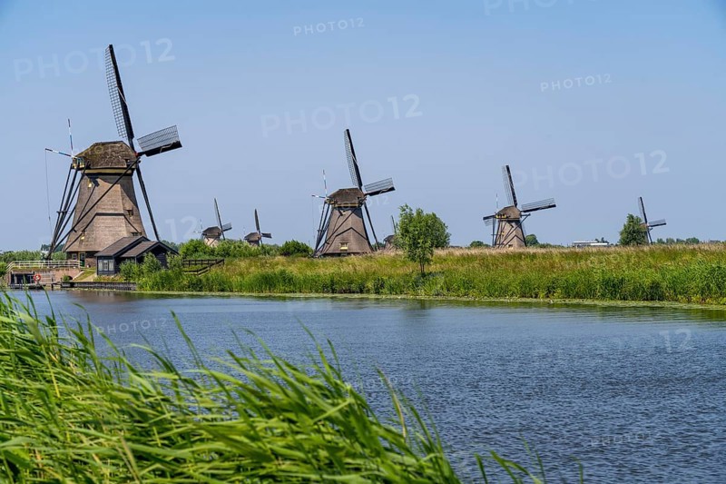 Kinderdijk, 18 windmills designed to pump water from the polders to utilise the land, one of the most famous sights, UNESCO World Heritage Site, Netherlands