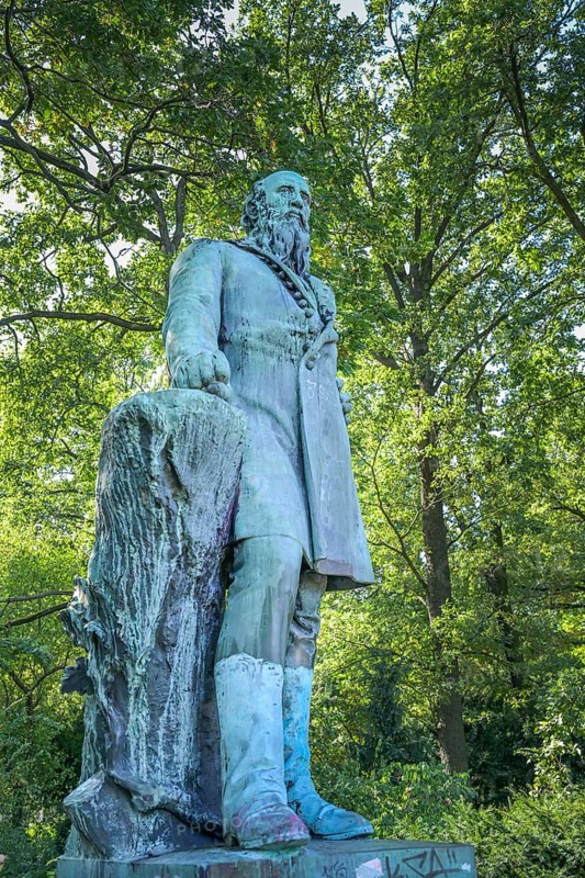 Monument, gymnastics father Friedrich Ludwig Jahn, Hasenheide, Neukölln, Berlin, Germany, Europe