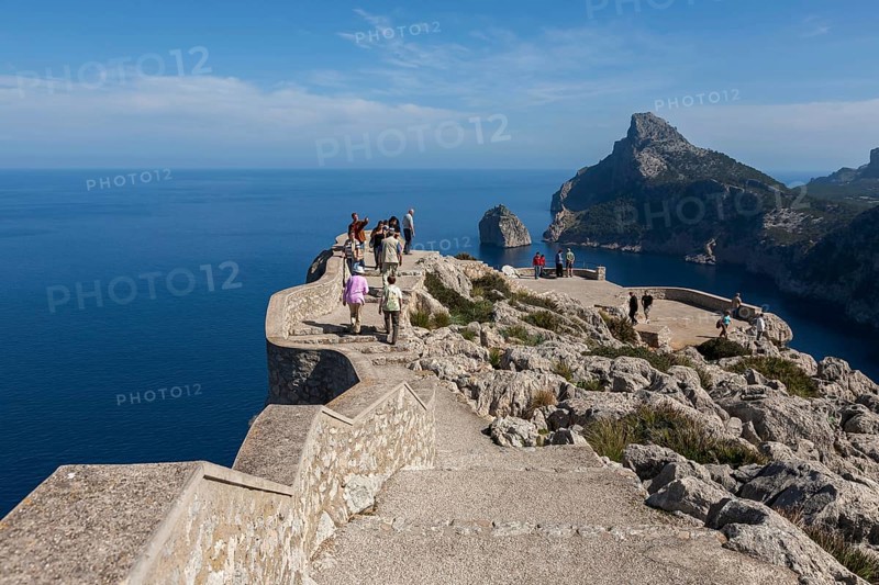 Tourists, Punta de la Nao with viewing terrace Mir ador Es Colomer, Majorca, Balearic Islands, Spain, Europe