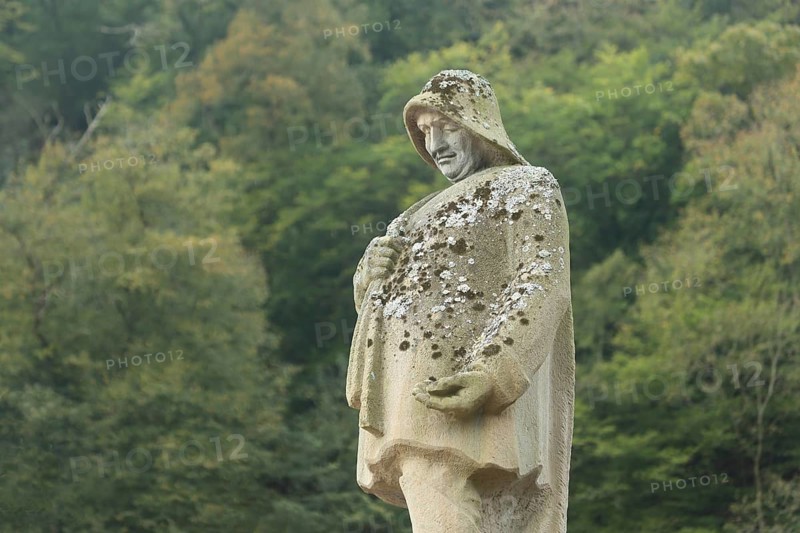 Sculpture Ferryman as a memorial to the last ferry across the Lahn in 1953, Lahn Bridge, Balduinstein, Lahn, Rhineland-Palatinate, Germany, Europe