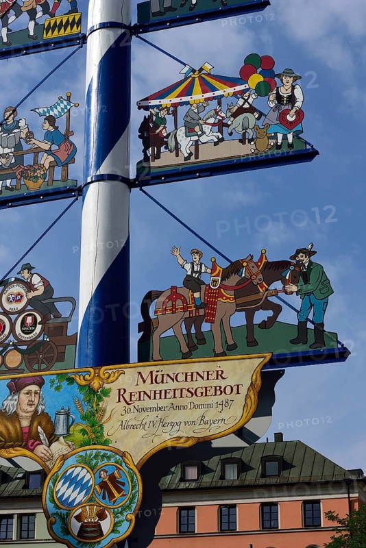 Europe, Germany, Bavaria, State Capital Munich, City, Viktualienmarkt, Maypole, Munich Purity Law of 1487 from 1487 for brewers, Europe