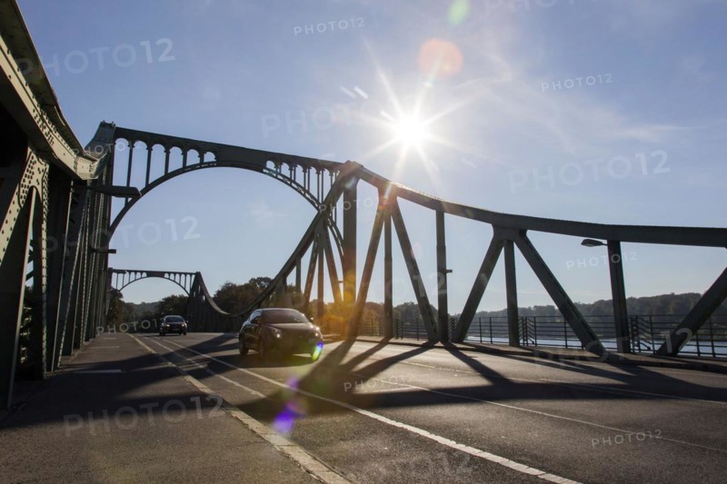 Cars drive over the Glienicke Bridge in Potsdam. The Glienicke Bridge today forms the city boundary between Berlin and Potsdam and was the border line and a handover point for spies from East and West during the division of Germany, 22/09/2016