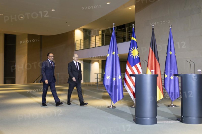 Federal Chancellor Olaf Scholz (SPD) with Anwar Ibrahim, Prime Minister of Malaysia, at a press conference at the Federal Chancellery in Berlin, 11 March 2024