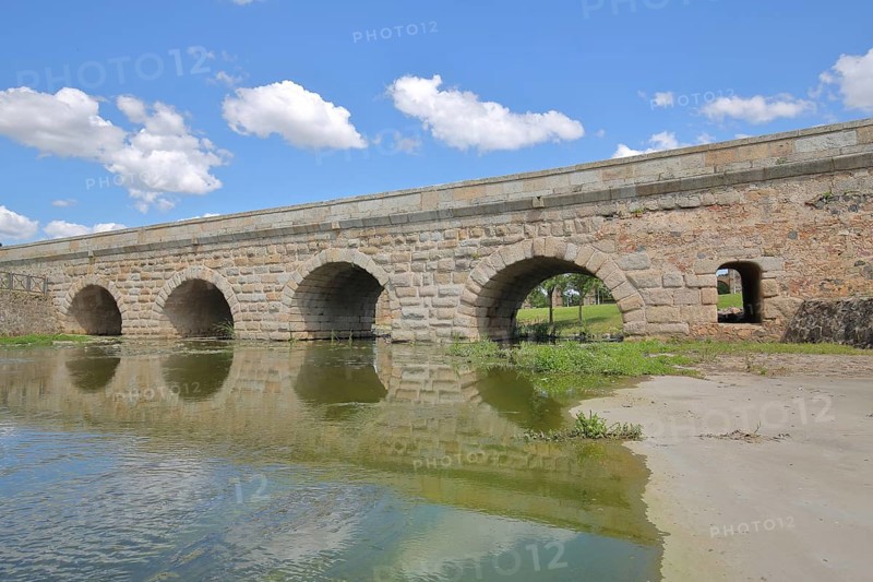 Roman stone arch bridge Puente Romano de la Puerta over the Rio Albarregas, UNESCO, Forum Roman, Emerita Augusta, Merida, Extremadura, Spain, Europe