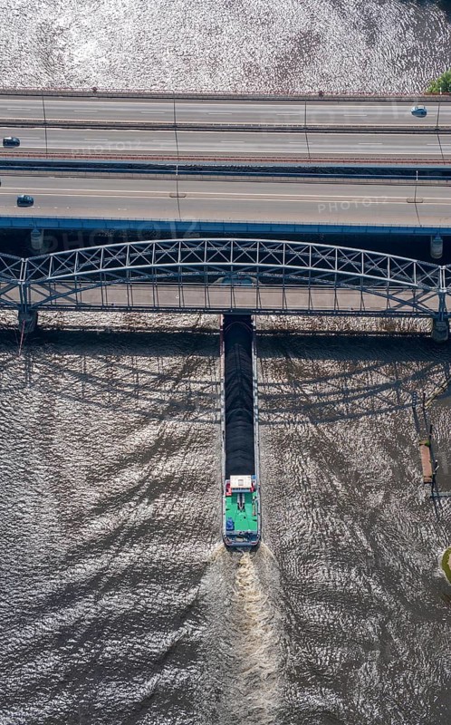 Barge under the Europabrücke and Alte Harburger Elbbrücke, Elbe, transport, coal, ore, aerial view, Hamburg, Germany, Europe
