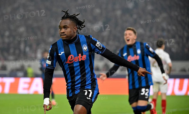 Goal celebration Ademola Lookman Atalanta BC Bergamo (11) Mateo Retegui Atalanta BC Bergamo (32) Champions League, MHPArena, MHP Arena Stuttgart, Baden-Württemberg, Germany, Europe