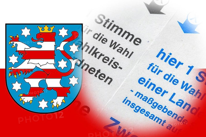 Symbolic image of the state election in Thuringia: Flag of Thuringia and close-up of a ballot paper. The next state election will take place in September 2024