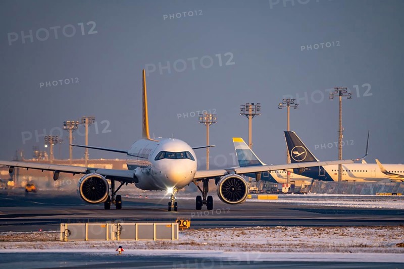 Flypgs.com, Pegasus aircraft on the taxiway to Runway West, Frankfurt Airport FRA, Fraport, in winter, Hesse, Germany, Europe