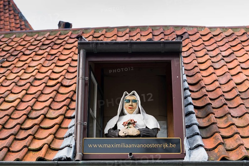 The Beguinage, Benelux, city, city trip, garden, religious, religion, West Flanders, Flanders, Middle Ages, UNESCO, textile industry, row of houses, nun, doll, tourism, travel, history, culture, idyllic, convent, nuns, woman, convent courtyard, Christianity, Bruges, Belgium, Europe
