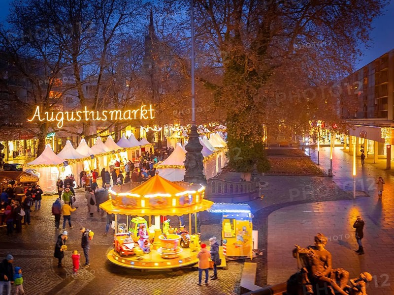 Christmas market on the main street in Dresden Neustadt, Dresden, Saxony, Germany, Europe