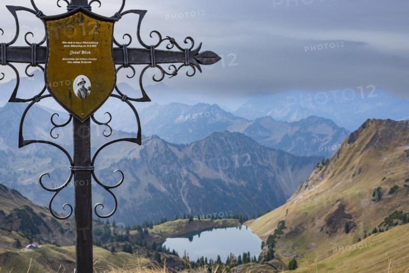 Cast-iron memorial cross for Josef Böck, master shepherd of the rear Seealpe, near Seealpsee, Nebelhorn, Allgäu Alps, Allgäu, Bavaria, Germany, Europe