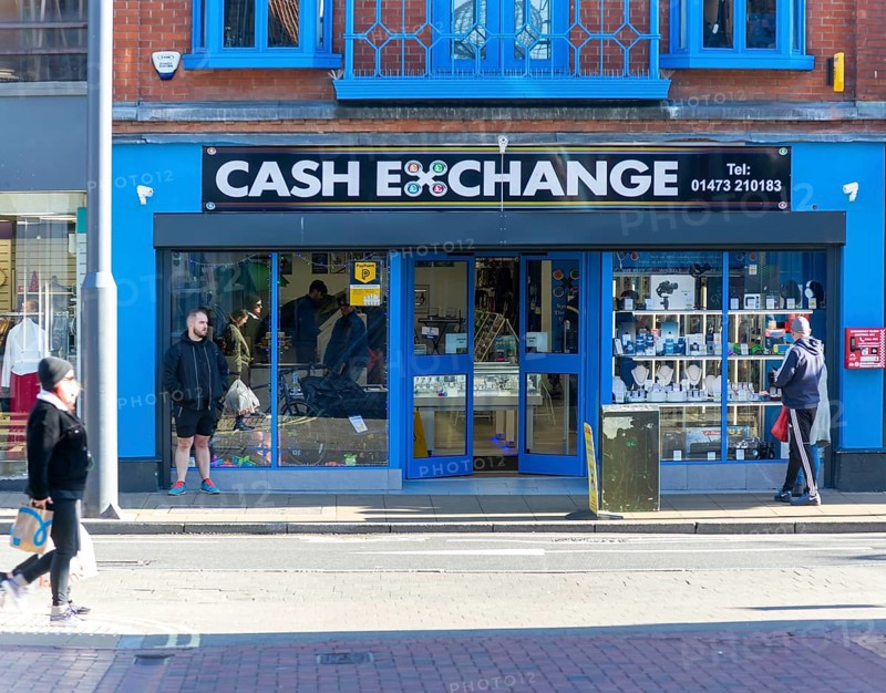 Cash Exchange pawnbrokers shop, Ipswich, Suffolk, England, UK