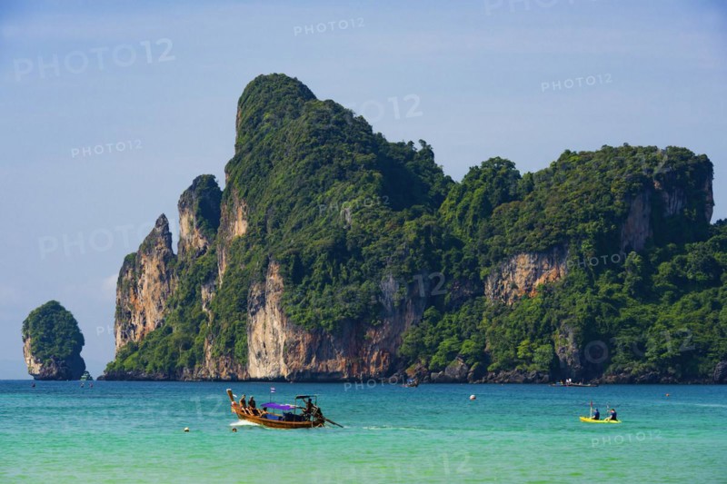 Loh Darum beach on the holiday island of Phi Phi Don, view, tourism, touristic, travel, holiday, asian, sea, exotic, long-distance, paradise, paradisiacal, holiday paradise, island, Siam, hills, tropical, tropics, idyllic, panorama, landscape, coastal landscape, seascape, coast, beach holiday, beach holiday, sun, sunny, blue sky, longtail boat, Thailand, Asia