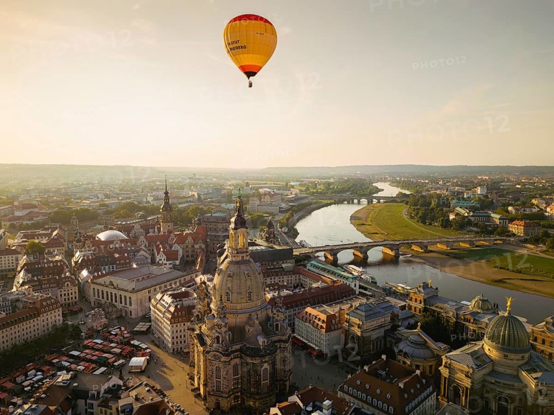 Historic Old Town with sights, Church of Our Lady, Brühl's Terrace, Terrassenufer, Elbe, steamboats. Hot air balloon launch, Dresden, Saxony, Germany, Europe