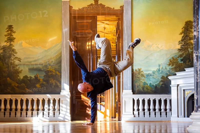 Ballet meets breakdance: 100 beats per minute into the stollen season Dresden stollen bakers make the stollen and The Saxonz dance. Philip Lehmann from the saxonz, Dresden, Saxony, Germany, Europe