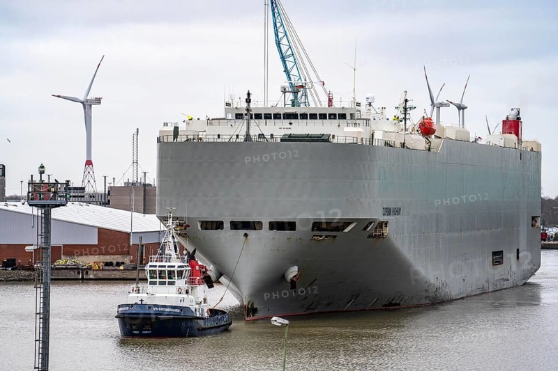 North lock in the overseas harbour of Bremerhaven, the vehicle transporter Durban Highway, under the flag of Panama, can load around 600 cars, leaves the harbour from the Bremerhaven car terminal, loaded with new cars, then heads for the Suez Canal, Bremen, Germany, Europe
