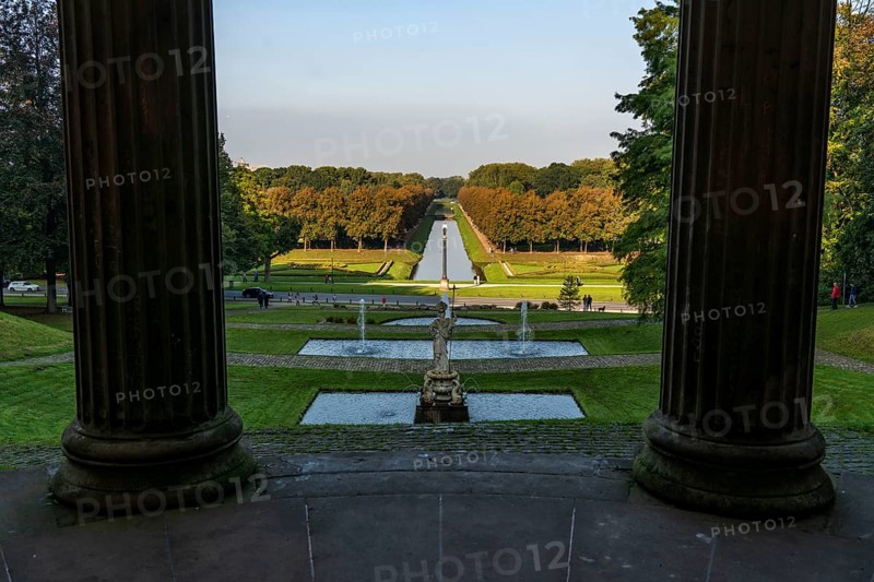 Historic baroque gardens in Kleve, from the 17th century, amphitheatre on the Springenberg, statue of Pallas Athena, spa town of Kleve, North Rhine-Westphalia, Germany, Europe