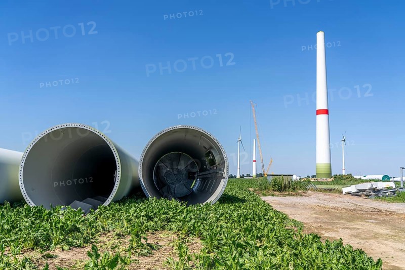 Repowering, dismantled Enercon E-58 wind turbine in a wind farm near Issum, 9 older wind turbines that have been in operation for over two decades are being replaced by a total of four Enercon E-160 turbines, under construction, with a total output of 22 megawatts, Lower Rhine, North Rhine-Westphalia, Germany, Europe