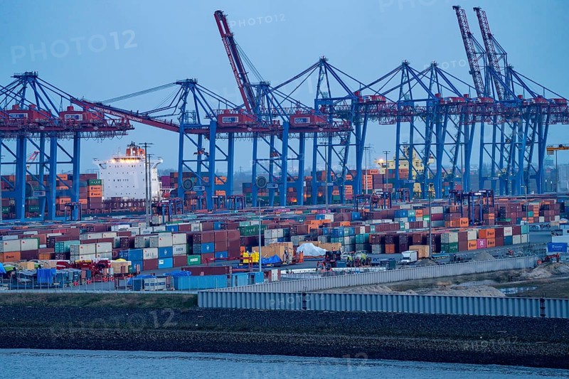 Container terminal Tollerort, container ships are loaded and unloaded, one of 4 container terminals in the Port of Hamburg, Hamburg, Germany, Europe