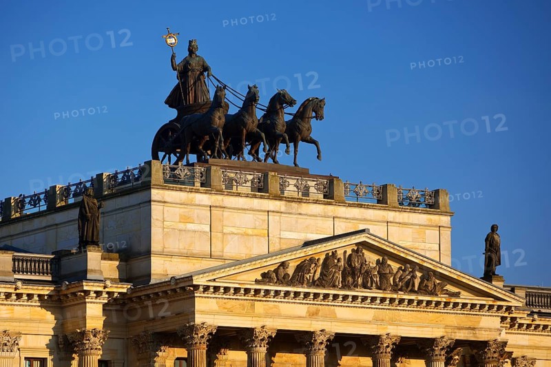 Brunswick Quadriga with Brunonia, design by Carl Theodor Ottmer, Brunswick Palace, Lower Saxony, Germany, Europe