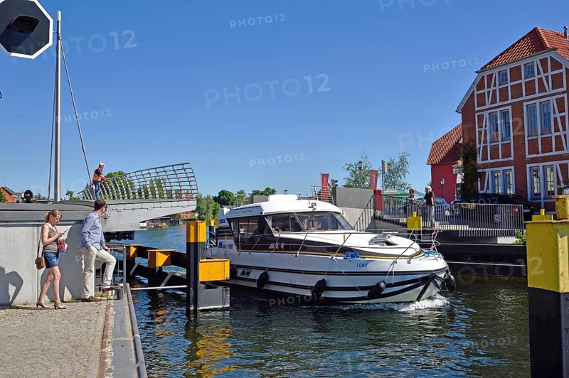 Europe, Germany, Mecklenburg-Western Pomerania, island town of Malchow, Lake Malchow, at the swing bridge, Malchow, Mecklenburg-Western Pomerania, Germany, Europe