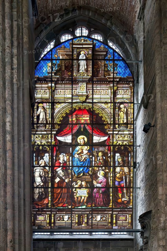 Gothic St. Nicholas Church, Stained-glass window, Ghent, Flanders, Belgium, Europe