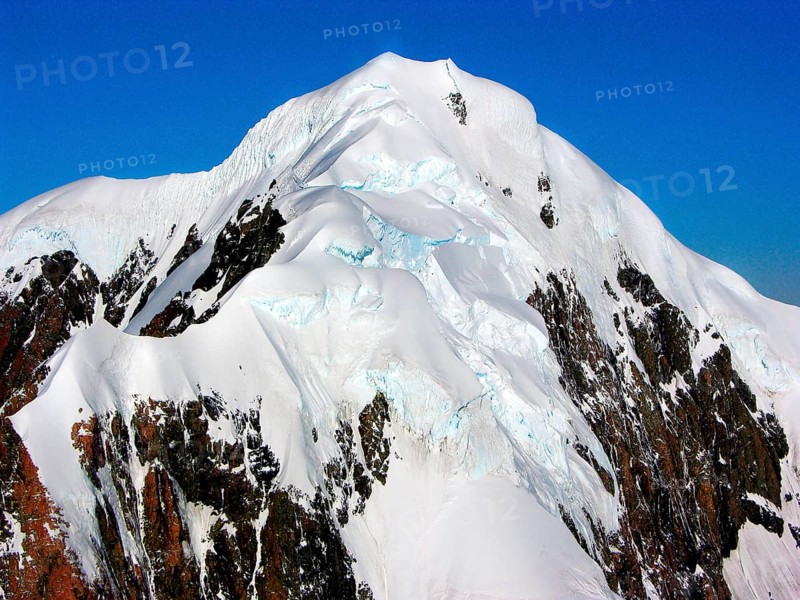 New Zealand, Mountain, Summit, Snow, The summit of Mt Tasman, Abel Tasman Nationap Park, Abel Tasman National Park, New Zealand, Oceania