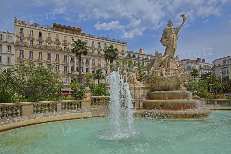 Fontaine de la Fédération built in 1890, palm trees and Grand Hotel, sculpture, fountain, fountain, water basin, Liberty Square, Federation, Place de la liberte, Toulon, Var, Provence, France, Europe