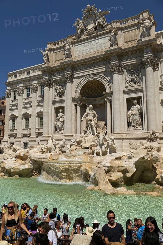 Palazzo Poli, also Palazzo Conti, Trevi Fountain, Fontana di Trevi, Rome, Italy, Europe