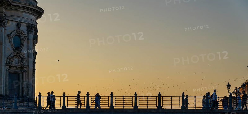 Evening sun, pedestrians on the Karl-Liebknecht-Bridge, Berlin, Germany, Europe