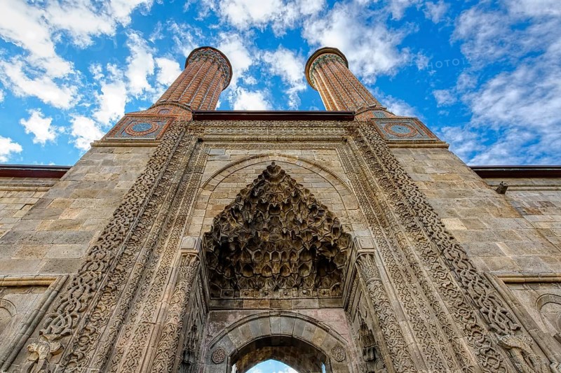 Twin minaret Cifte Minareli Madrasa, Erzurum, Turkey, Asia