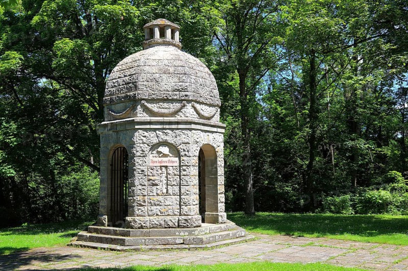 War memorial, octagonal tempietto with dome and lantern, embossed ashlar masonry, sandstone, neoclassical, around 1920/30, Königsberg in Bavaria, Königsberg i.Bay, town in the district of Haßberge, Lower Franconia, Bavaria, Germany, Europe