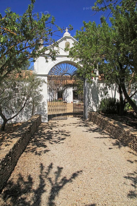 Entrance to courtyard of traditional farmhouse, Cortijo Cuevas del Marques, Rio Setenil valley, Serrania de Ronda, Spain, Europe