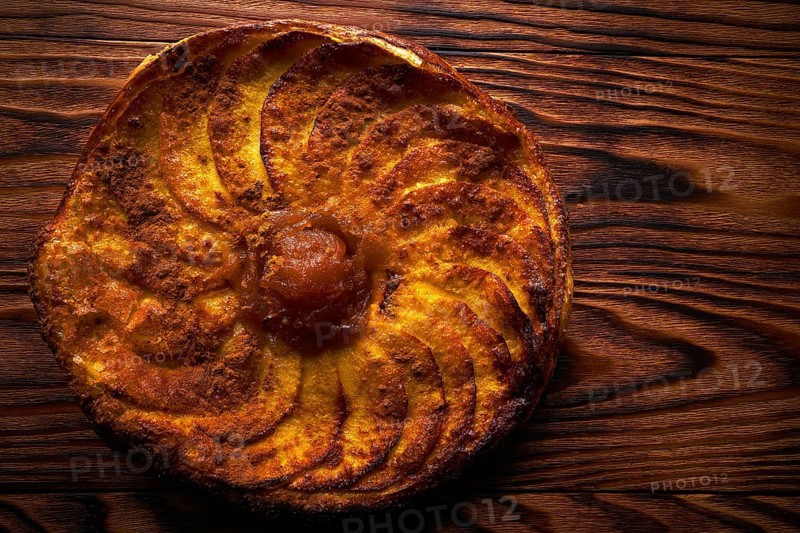 Apple tatin pie cake on puff pastry dessert