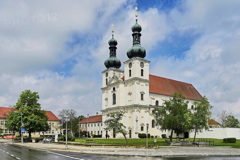 Basilica of the Nativity of the Virgin Mary, baroque Roman Catholic pilgrimage church, Frauenkirchen, Lake Neusiedl, Burgenland, Austria, Europe