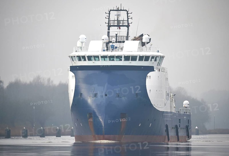 Offshore tug, supply vessel Kommandor Orca in the Kiel Canal, Kiel Canal, NOK, Schleswig-Holstein, Germany, Europe