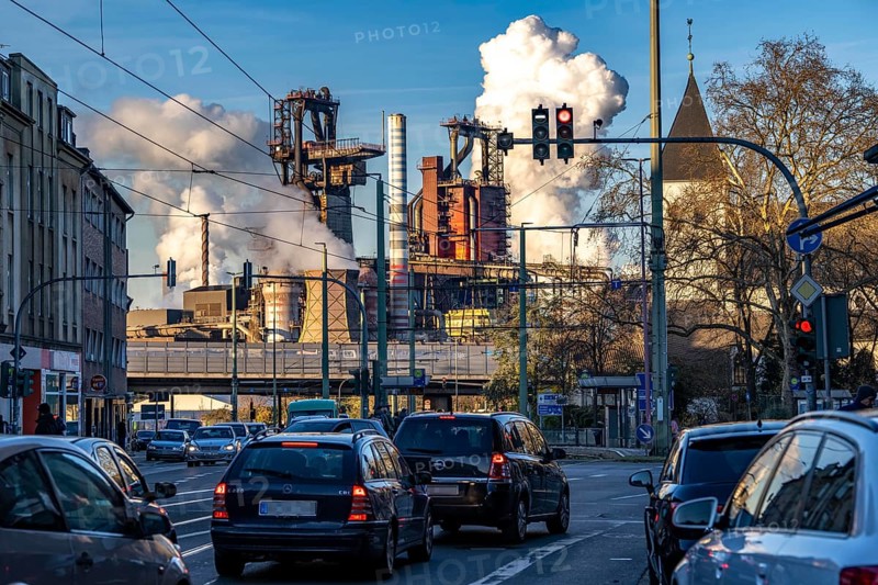 Duisburg steel site, ThyssenKrupp Steel steelworks, blast furnaces 8 and 9, Friedrich-Ebert-Straße in Duisburg Beeck, Protestant Church Beeck, North Rhine-Westphalia, Germany, Europe