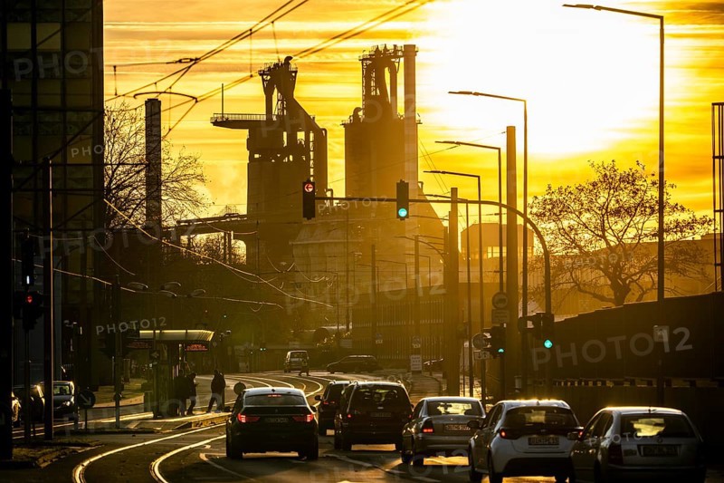 Duisburg-Bruckhausen steel site, ThyssenKrupp Steel, blast furnaces 8 and 9, on Kaiser-Wilhelm-Straße, sunset, North Rhine-Westphalia, Germany, Europe
