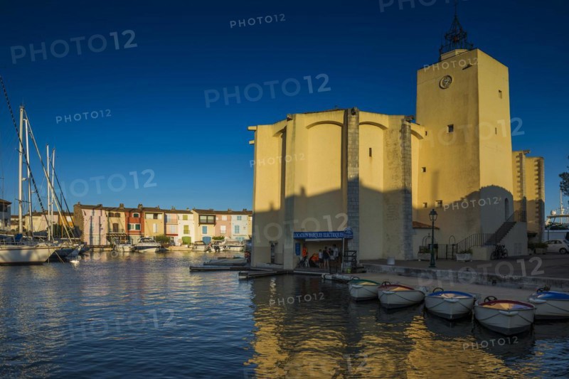 Panorama, Sunset, Port Grimaud, Bay of St. Tropez, Département Var, Cote d'Azur, Provence-Alpes-Côte d'Azur, South of France, France, Europe