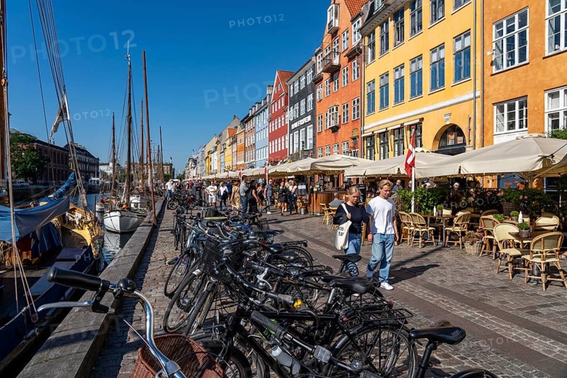 Nyhavn, in the Frederiksstaden district, harbour district with houses over 300 years old, promenade with many cafés, pubs, restaurants, canal, tourist attraction, Copenhagen, Denmark, Europe