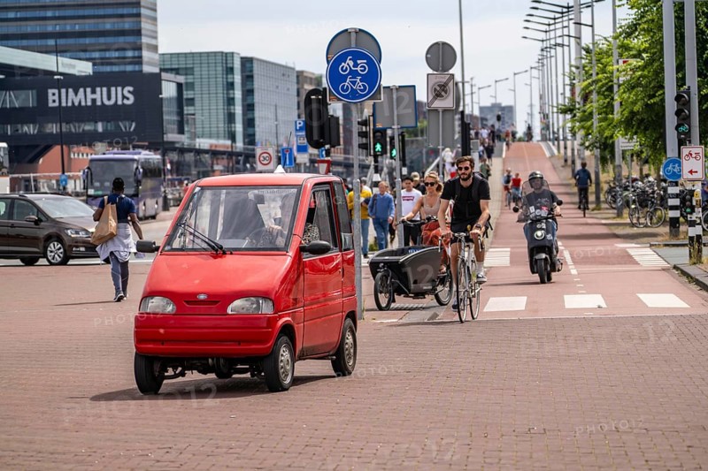 Minicar, model Canta, very small car, up to 45 km/h, may be driven from 15 years of age, may use cycle paths, very popular in Amsterdam because they can find a parking space almost anywhere, Netherlands