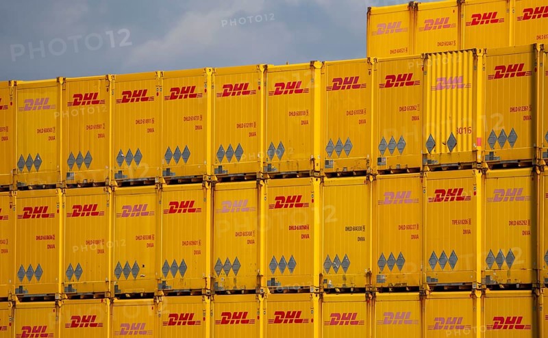 DHL, Deutsche Post, parcel centre, warehouse for freight containers, Krefeld, North Rhine-Westphalia, Germany, Europe