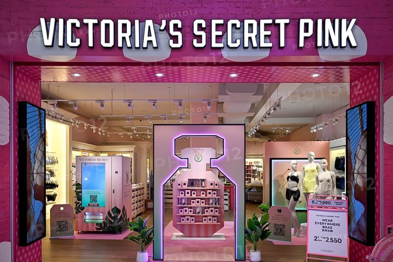 Victoria's Secret Pink entrance